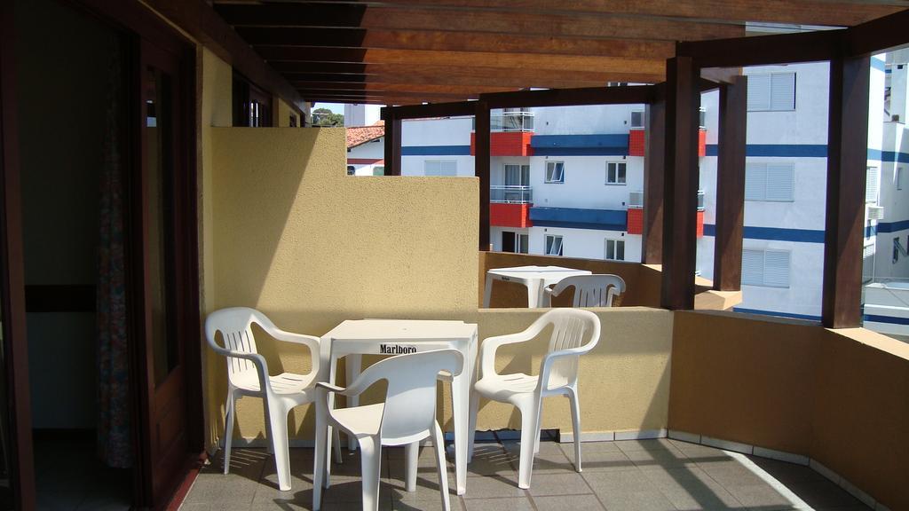 Отель Residencial Ilha Dourada Говернадор-Селсу-Рамус Экстерьер фото